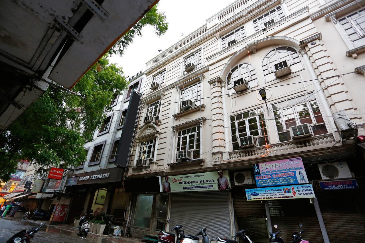 Oyo 5401 Hotel Mid Town Új-Delhi Kültér fotó