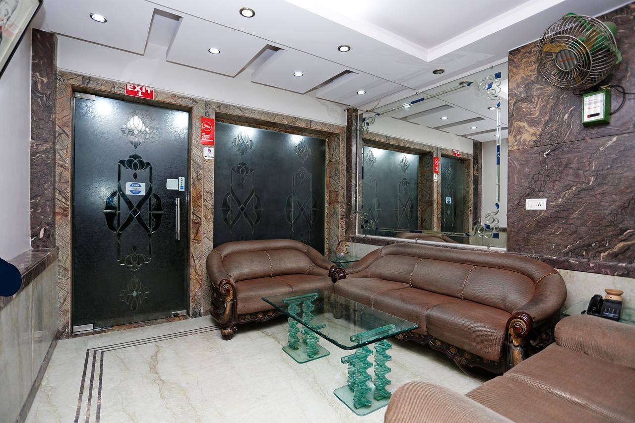 Oyo 5401 Hotel Mid Town Új-Delhi Kültér fotó