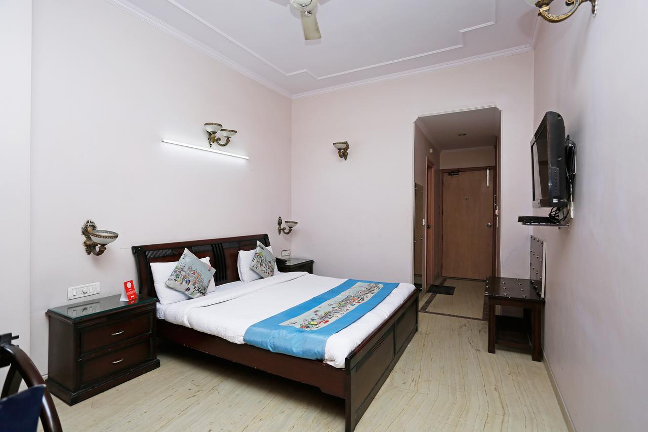 Oyo 5401 Hotel Mid Town Új-Delhi Kültér fotó